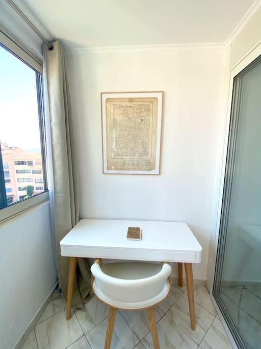 Appartement Spacieux 65M2, Avec Piscine Et Parking Fréjus Eksteriør bilde